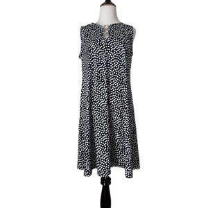 Black and White A-line Midi Dress with Crew Neck